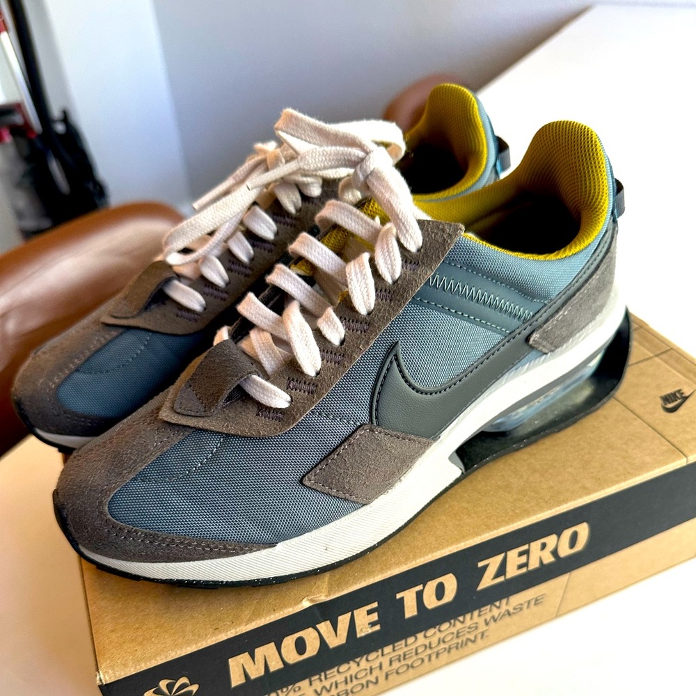 Nike Air Max Pre-Day LX